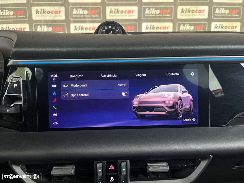 Porsche Macan Electric 4 - 42