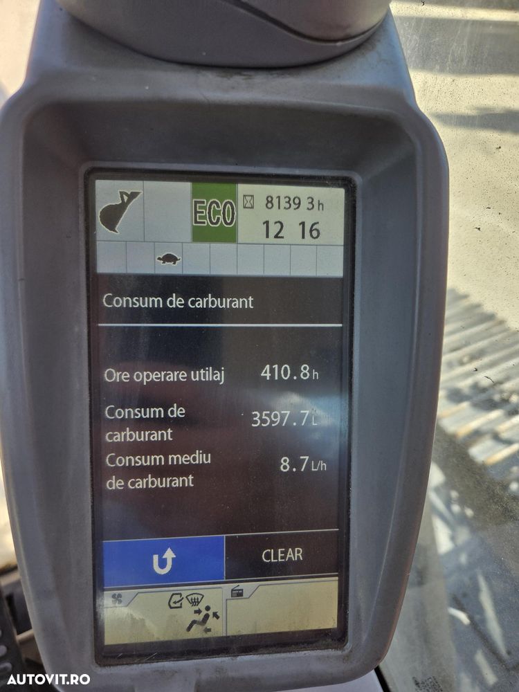 Hitachi ZX210-6, latime 2,5m, cupa NOUA 1,3mc, 22tone, Adanc sapare 7m, consum mediu 9l/h, 3 pompe Hitachi, produs in Japonia, lant 80% ok -200h deplasare, ridica 13t, inst picon, camera spate, posibilitate leasing, STARE FOARTE BUNA -PROMOTIE 79.900Eur+Tva - 13