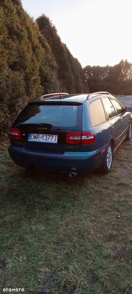 Volvo V40 2.0 - 4