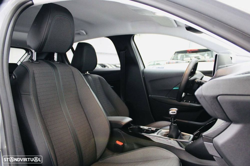 Peugeot 208 1.2 PureTech Allure - 19