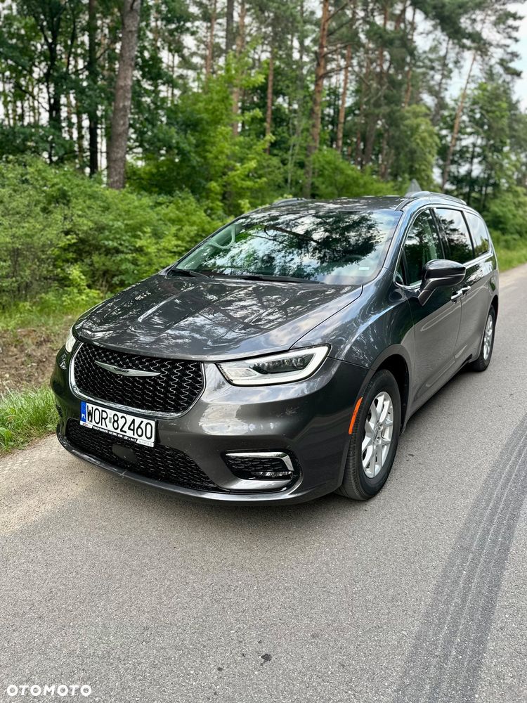 Chrysler Pacifica - 1