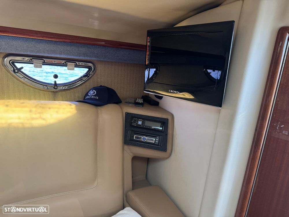 Cobalt Marine 323 - 11