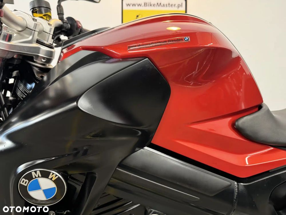BMW F - 21