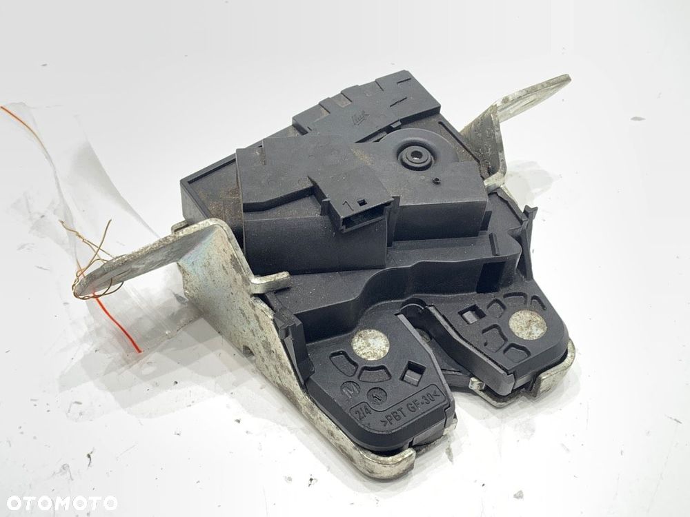 ZAMEK KLAPY TYŁ  MERCEDES-BENZ KLASA C T-Model (S204) 2007 - 2014 C 200 Kompressor (204.241) 135 kW - 2