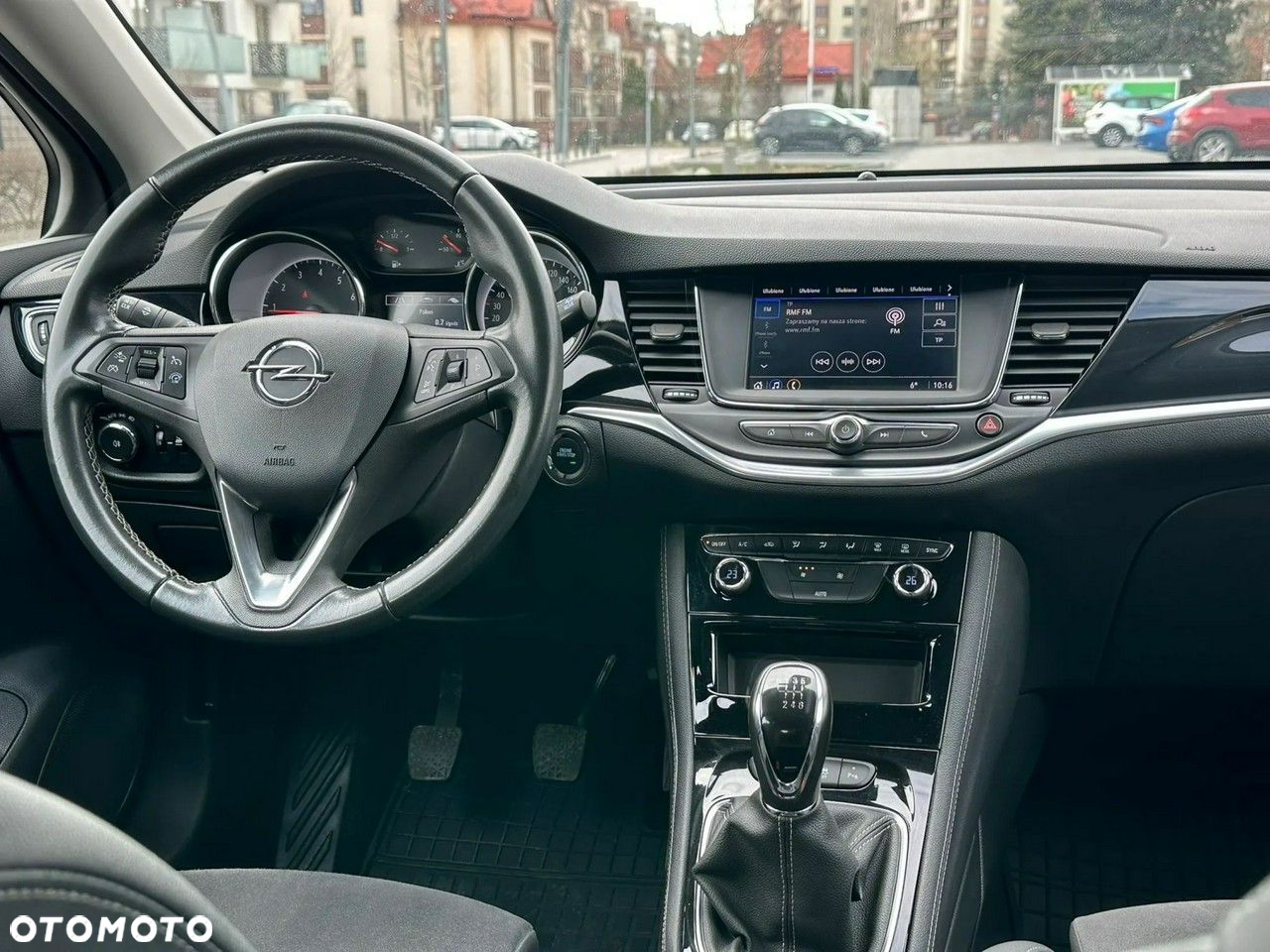 Opel Astra V 1.2 T Elegance S&S - 19
