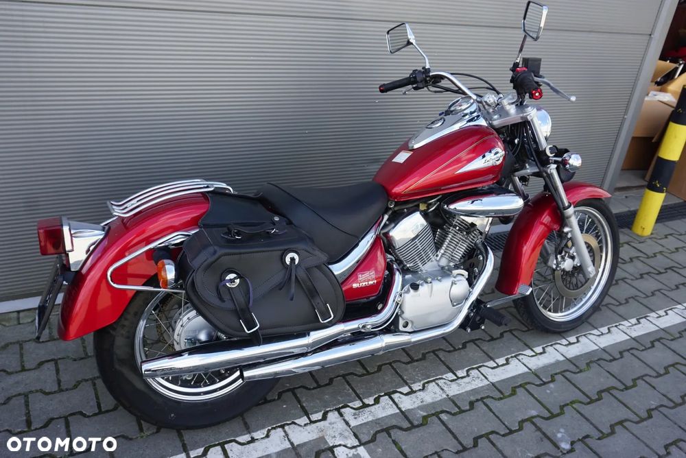 Suzuki Intruder - 4