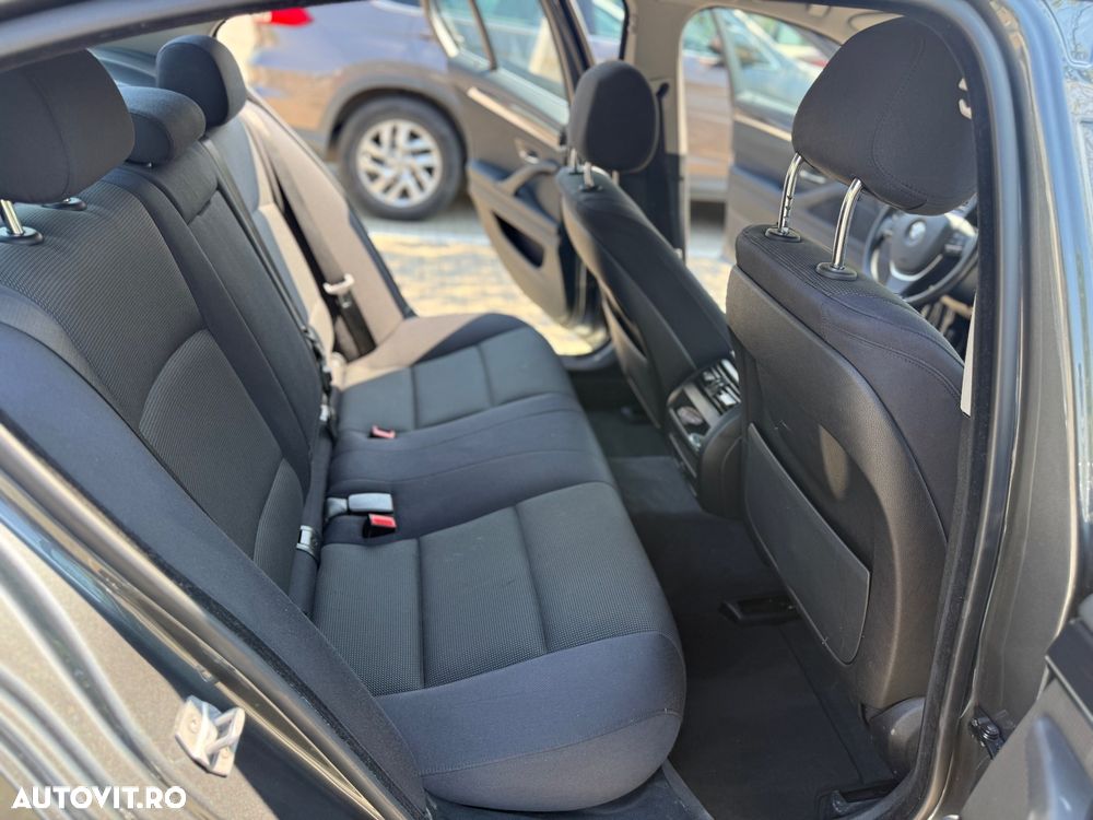 BMW Seria 5 520d AT - 14