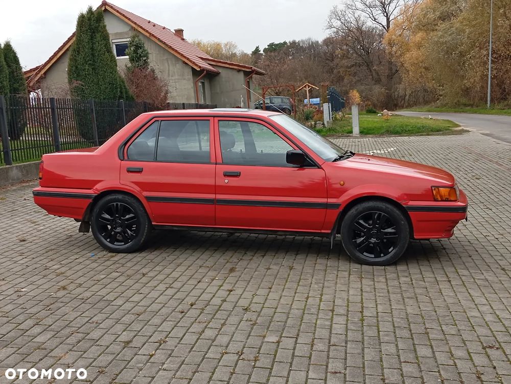 Nissan Sunny - 3