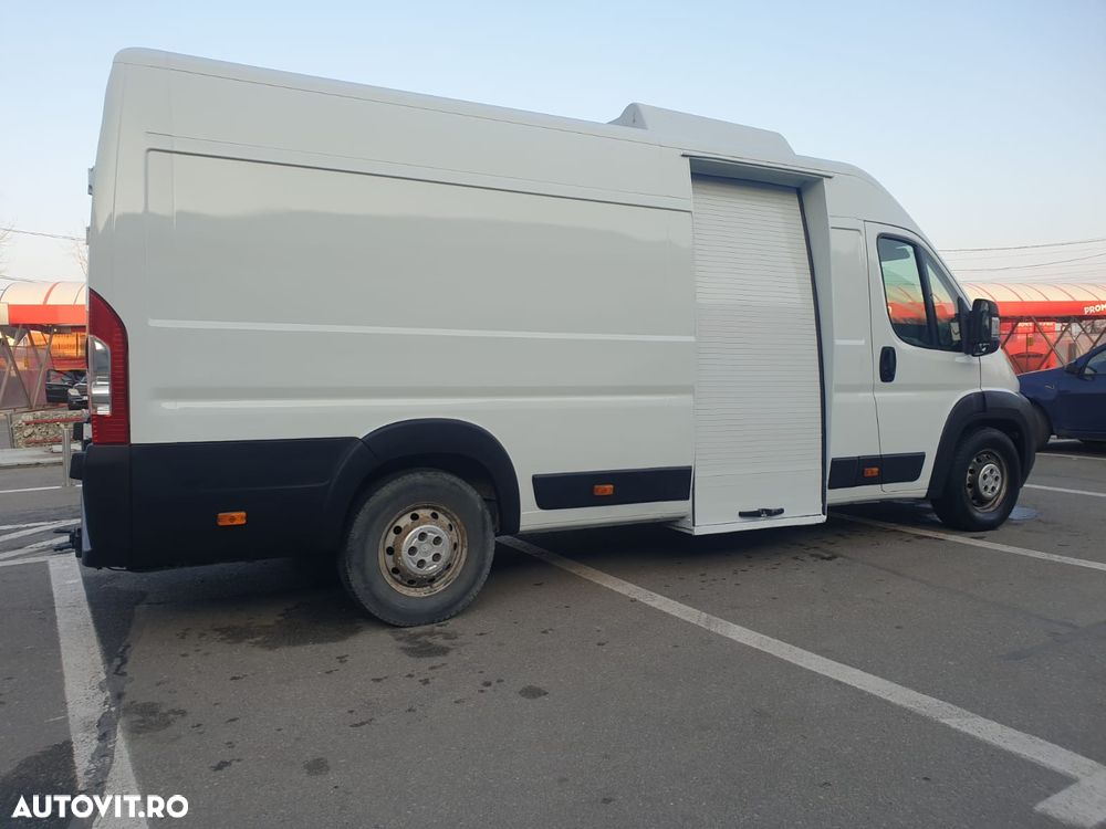 Mercedes-Benz Sprinter - 9