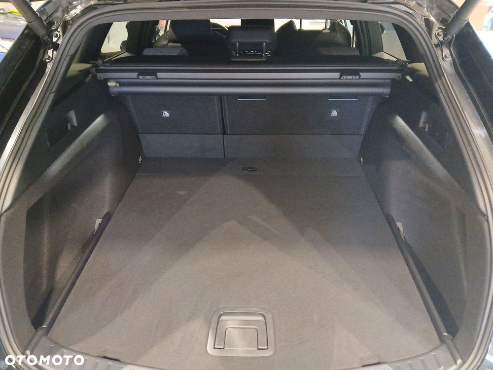 Toyota Corolla 1.8 Hybrid Style - 12
