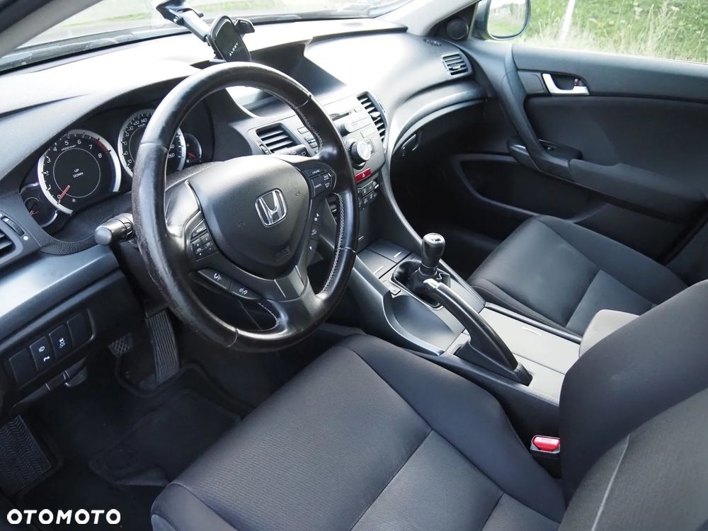Honda Accord 2.0 Lifestyle - 9