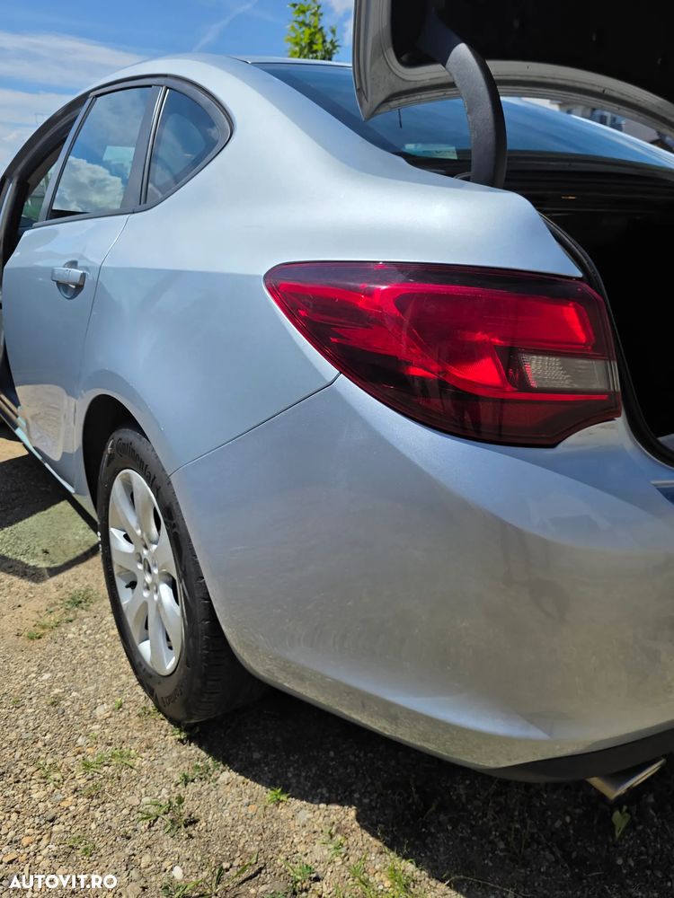 Opel Astra 1.4 Turbo ECOTEC Enjoy - 31