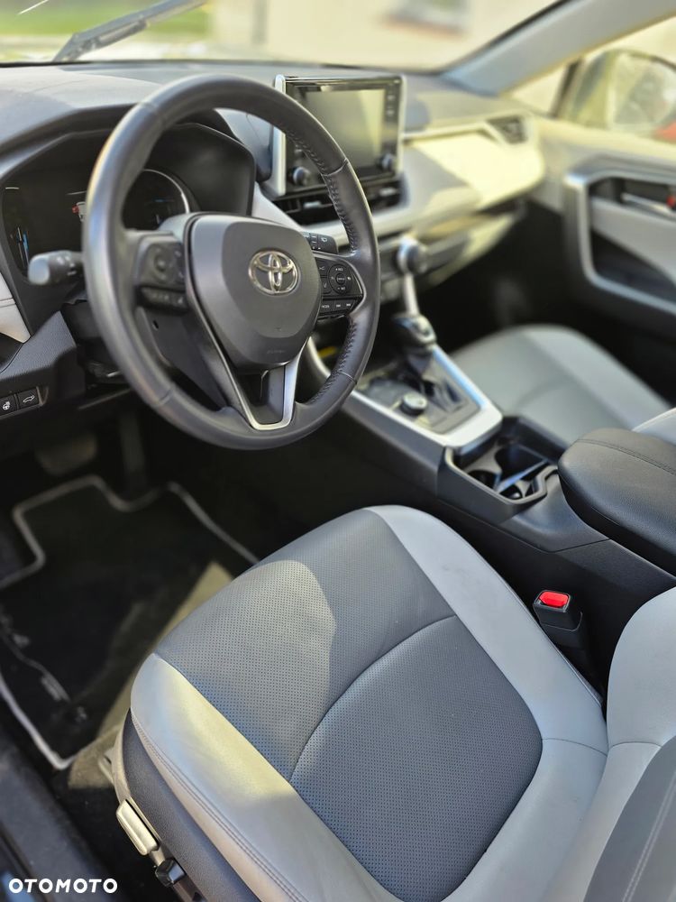 Toyota RAV4 - 3