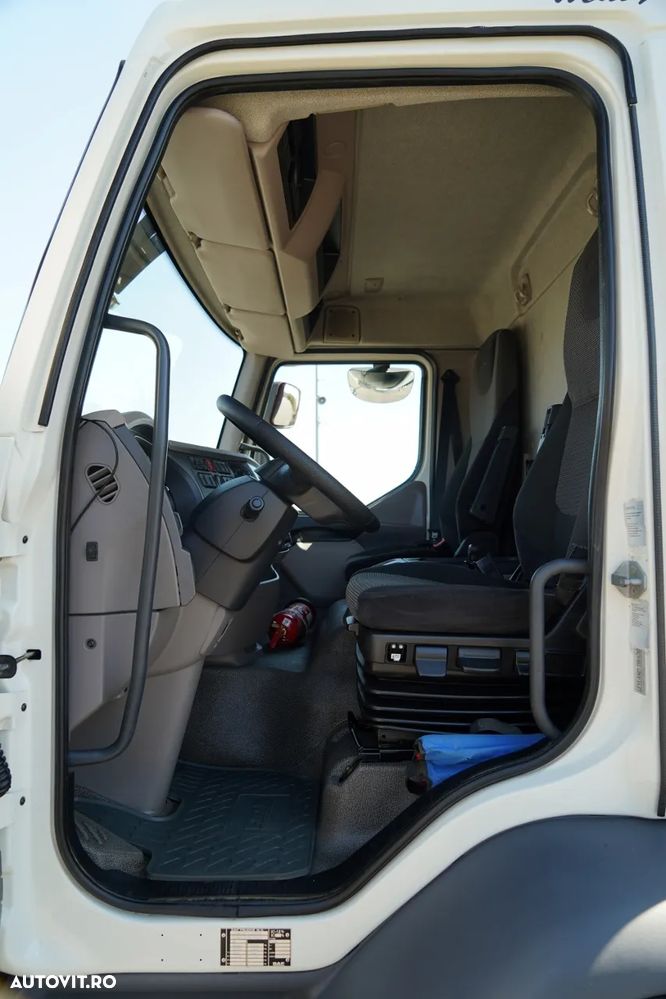 DAF LF 250 / 4X2 / LIVRARE - 7.30 + HDS HYVA HB 150XE3 / RADIOCOMANDĂ / ROTATOARE / MAX. CAPACITATE DE RIDICARE: 5200 KG / FURCĂ PENTRU PALEȚI / EURO 6 - 29