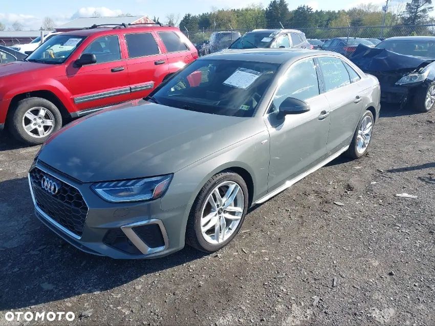 Audi A4 - 1