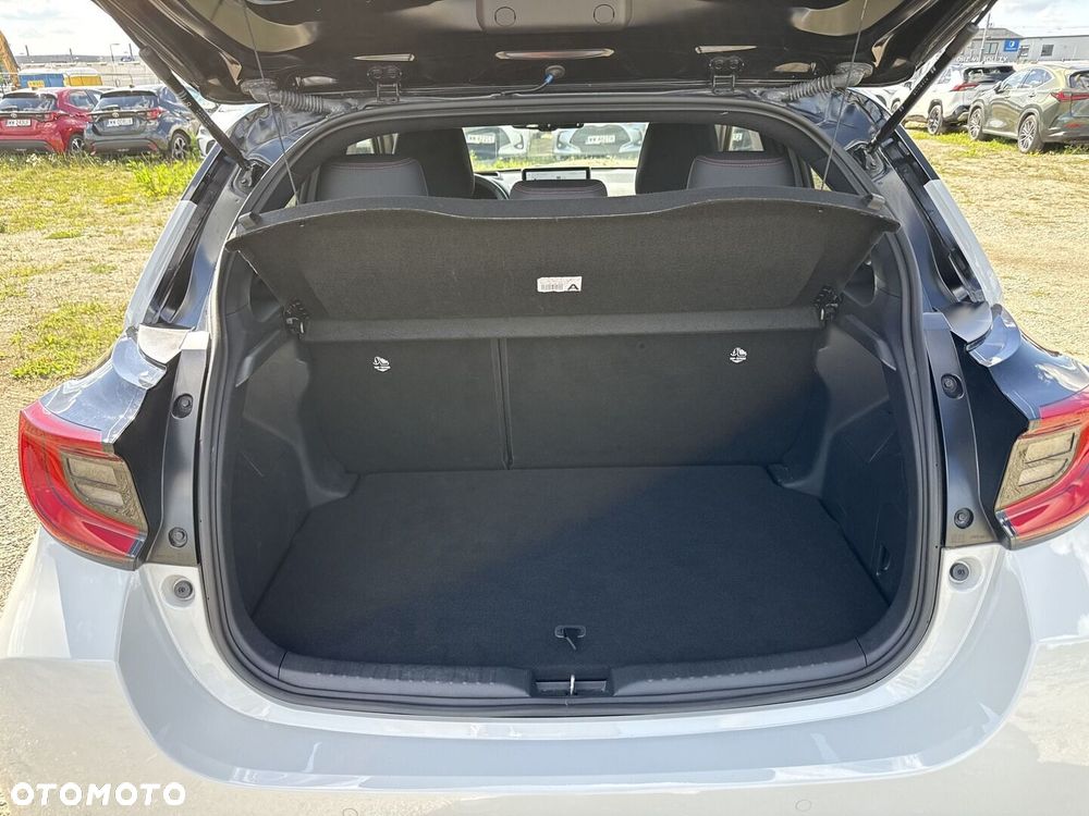 Toyota Yaris Hybrid 1.5 GR Sport - 14