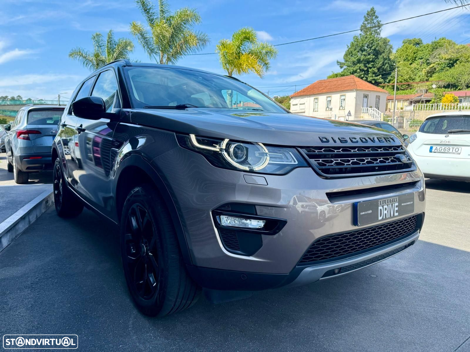 Land Rover Discovery Sport 2.0 TD4 HSE Luxury 7L Auto - 4