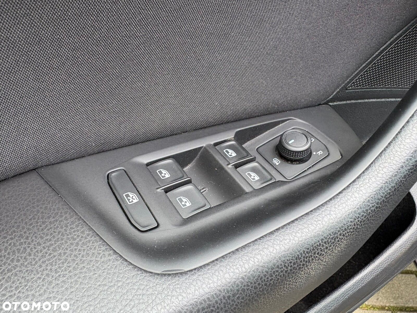 Volkswagen Passat - 19