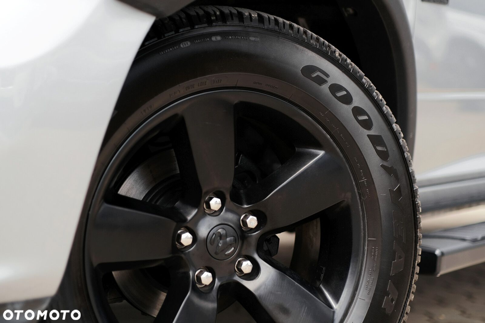 RAM 1500 - 10