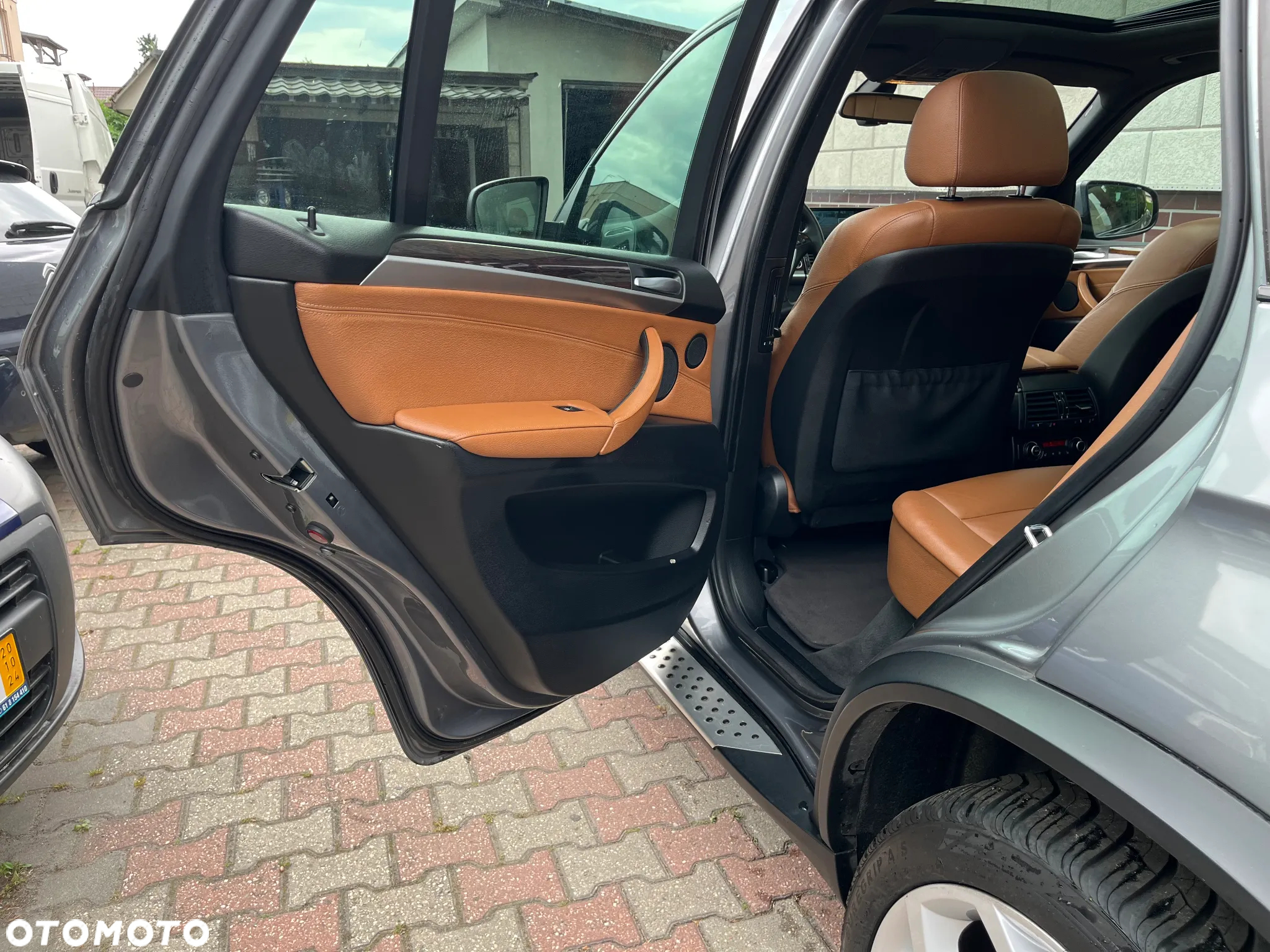 BMW X5 xDrive48i - 9