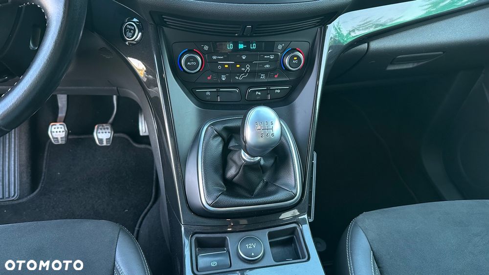 Ford Kuga 2.0 TDCi 4x4 ST-Line - 16