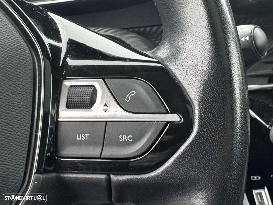 Peugeot e-2008 50 kWh GT Pack - 17