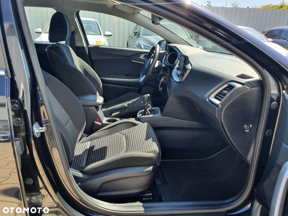Kia Ceed 1.5 T-GDI M - 24