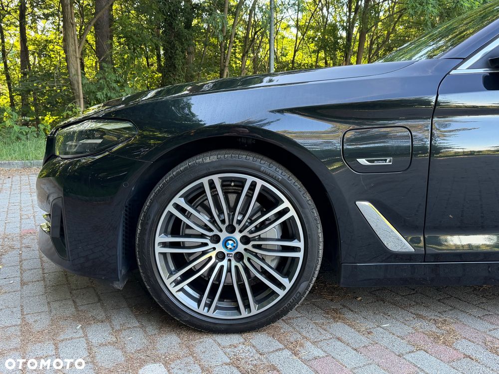 BMW Seria 5 530e Luxury Line sport - 19