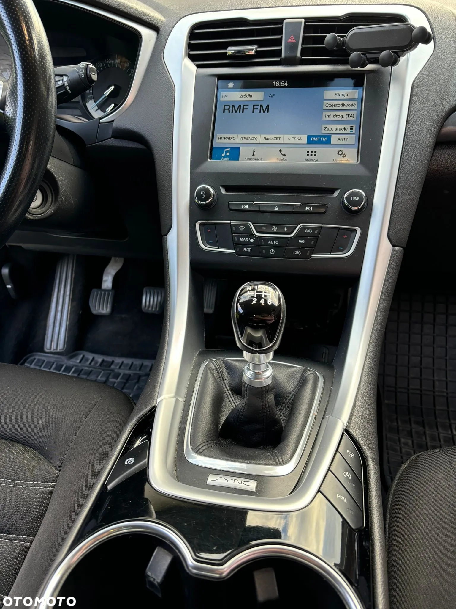 Ford Mondeo - 10