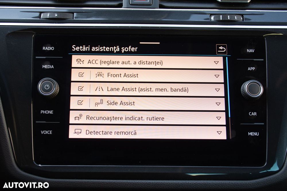 Volkswagen Tiguan 2.0 TDI 4Motion DSG BMT Sport & Style - 23