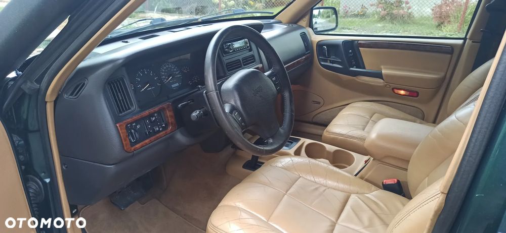 Jeep Grand Cherokee - 20