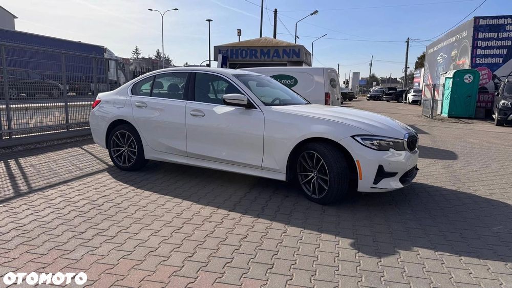 BMW Seria 3 330i Sport Line - 1