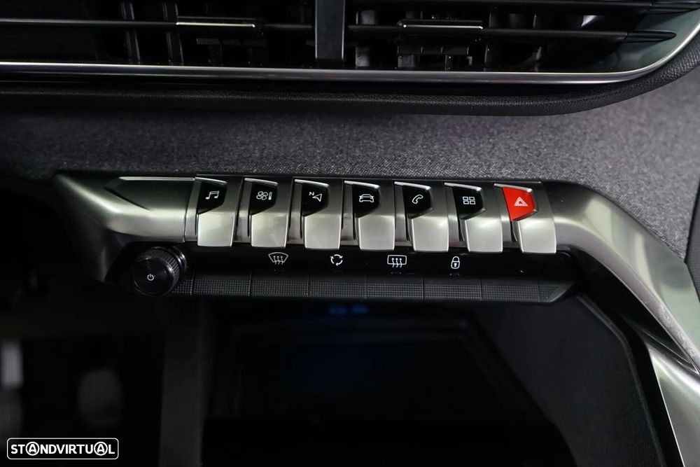 Peugeot 3008 1.2 PureTech Allure - 32