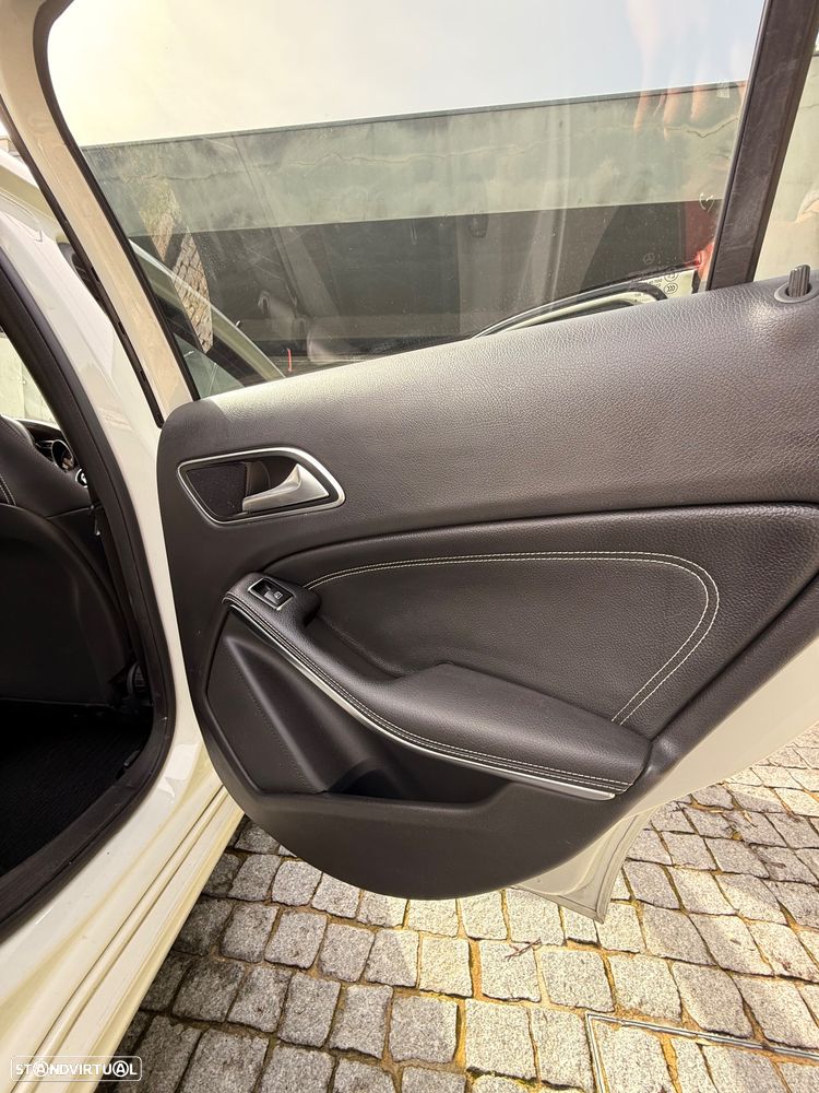 Mercedes-Benz A 180 d Fleet Pack Urban - 12