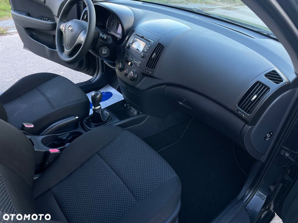 Hyundai i30 i30cw 1.6 CRDi blue Classic - 15