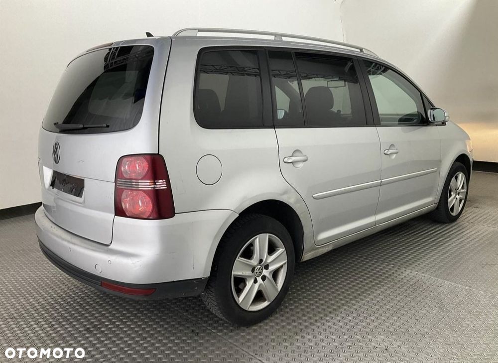 Volkswagen Touran 2.0 TDI Highline DSG - 7