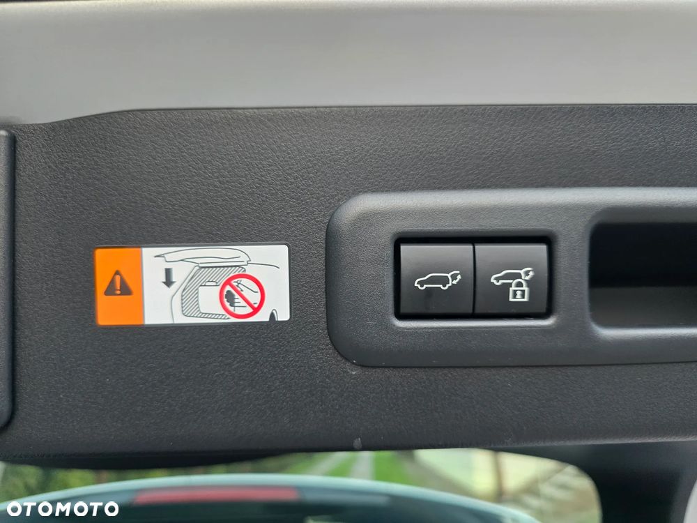 Lexus LBX FWD Original Edition - 24