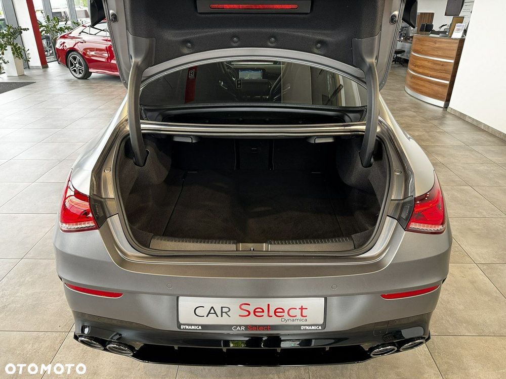 Mercedes-Benz CLA - 16