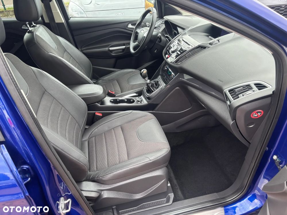 Ford Kuga 2.0 TDCi 4x4 Titanium - 15