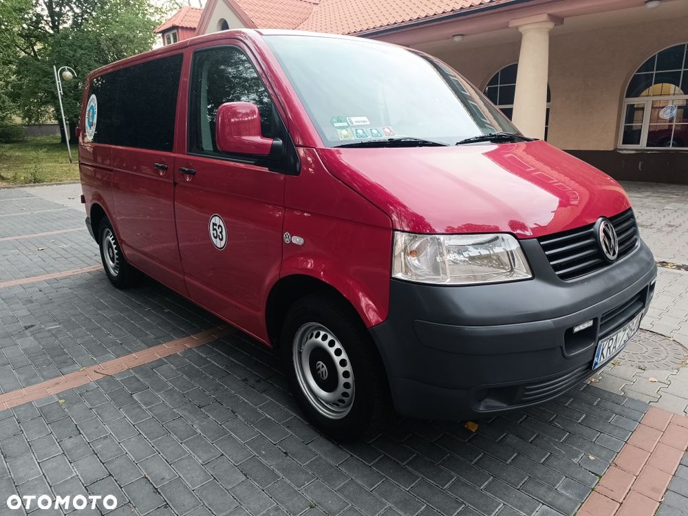 Volkswagen Caravelle - 2