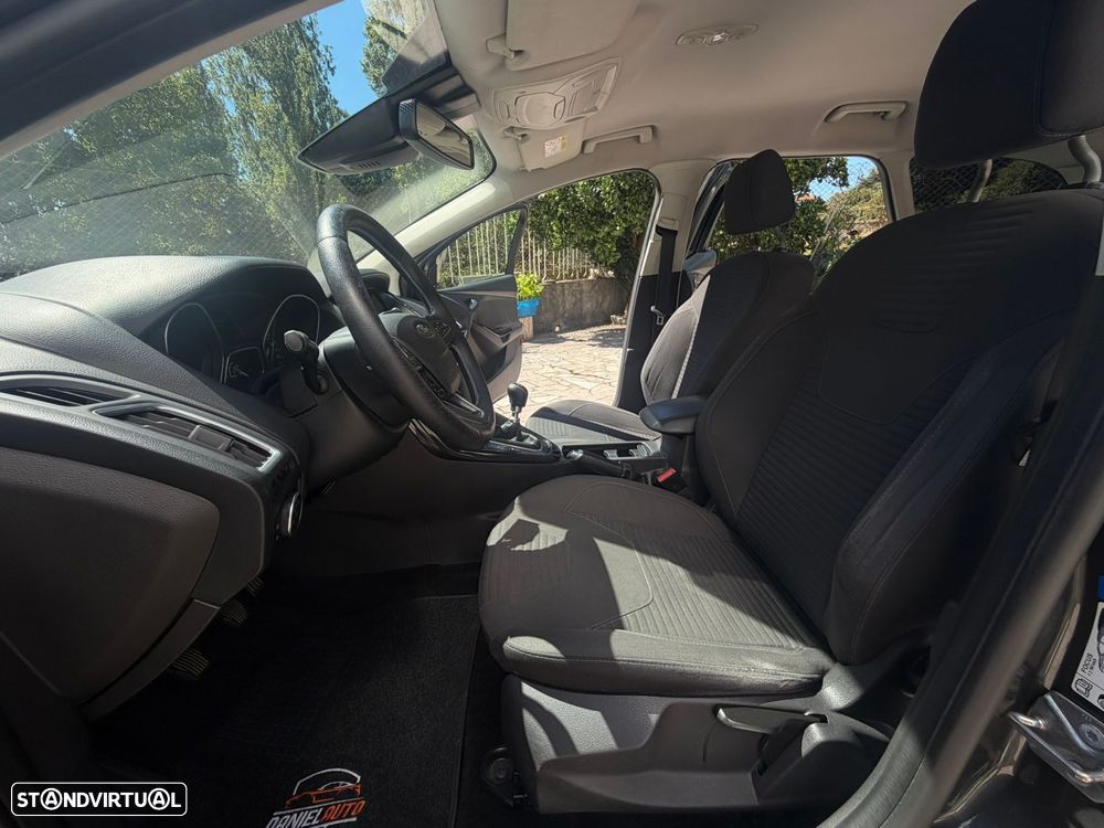 Ford Focus 1.5 TDCi ECOBlue Titanium - 25