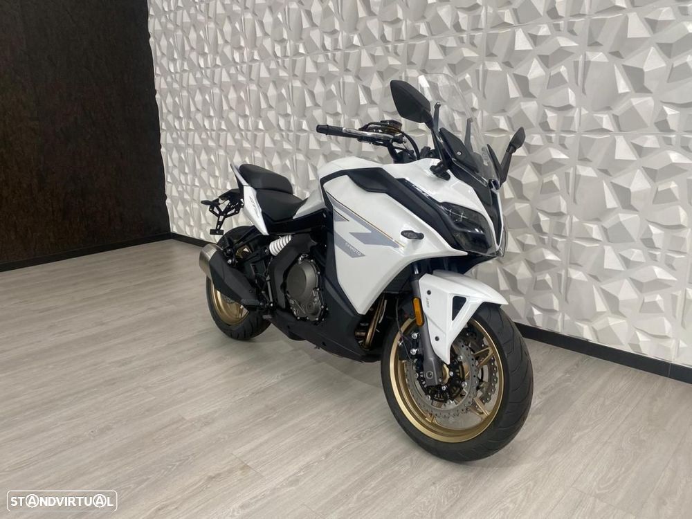 CF Moto 650GT - 6