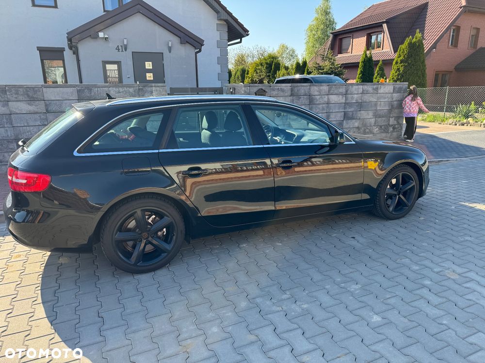 Audi A4 Avant 2.0 TDI quattro design - 9