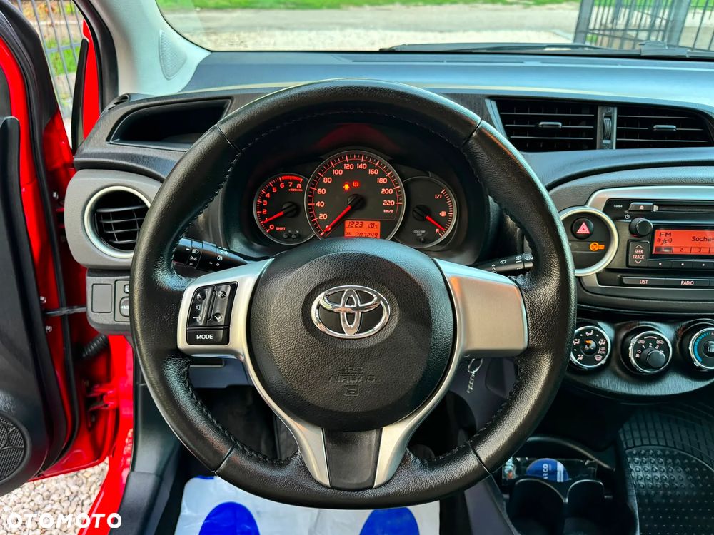 Toyota Yaris - 18