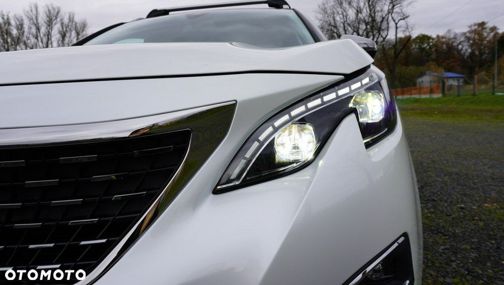 Peugeot 5008 1.2 PureTech Allure Pack S&S - 29