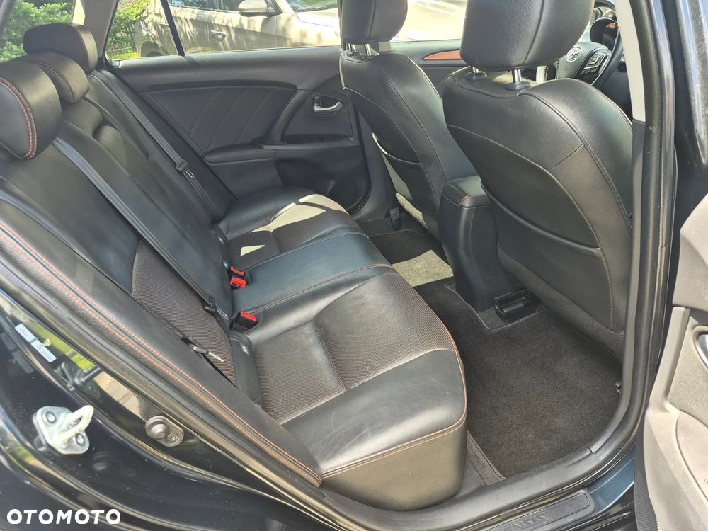 Toyota Avensis 1.8 Business Edition - 13