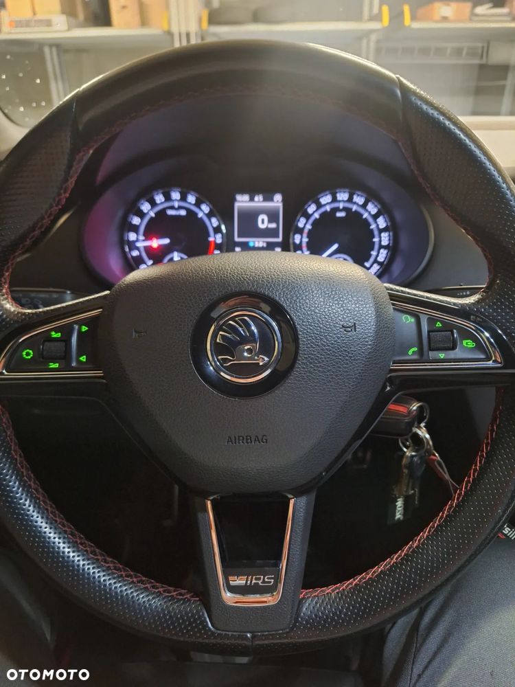 Skoda Octavia Combi 2.0 TDI RS - 14