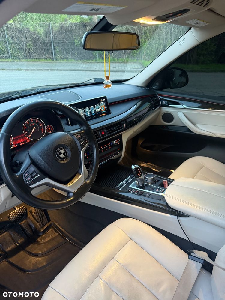 BMW X5 xDrive35i - 13