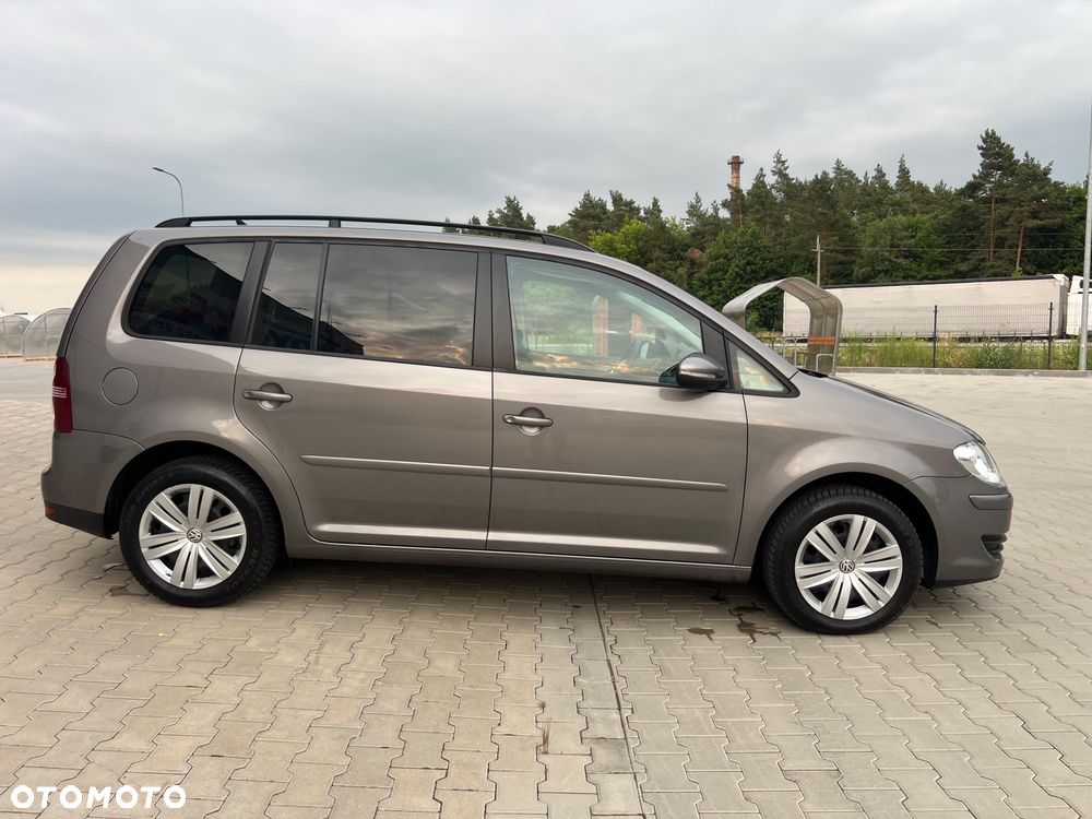 Volkswagen Touran 2.0 TDI DSG United - 5