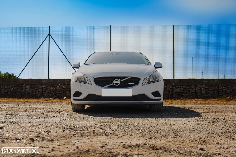 Volvo V60 2.0 D3 R-Design Start/Stop - 2